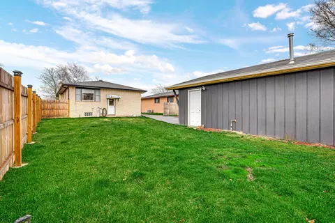17832 Dekker St, Lansing, IL 60438 photo 9