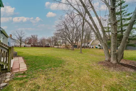 View/Area - 260 Pilgrims Path, Gurnee, IL 60031 photo 1 of 1