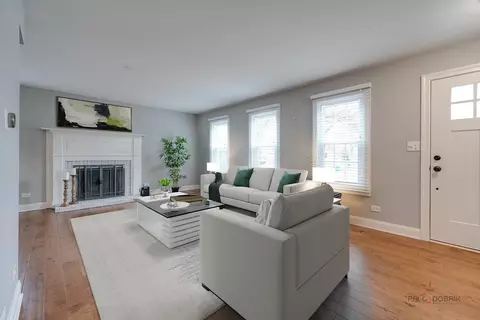 Living - 260 Pilgrims Path, Gurnee, IL 60031 photo 2 of 3