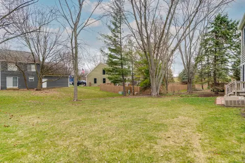 Exterior - 260 Pilgrims Path, Gurnee, IL 60031 photo 6 of 6