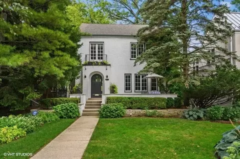 2327 Thayer St, Evanston, IL 60201