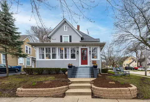 618 S 5th Ave, Saint Charles, IL 60174