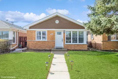 5647 W 82nd Pl, Burbank, IL 60459