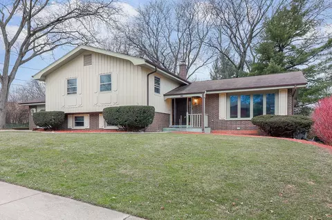 5732 Grand Ave, Downers Grove, IL 60516