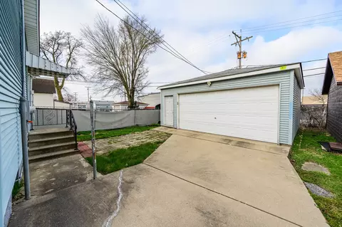 Exterior - 107 Casseday Ave, Joliet, IL 60432 photo 2 of 3