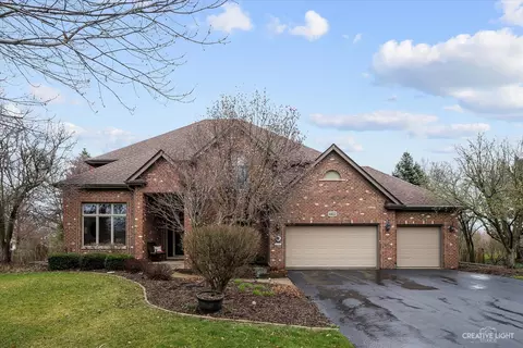4403 Esquire Cir, Naperville, IL 60564