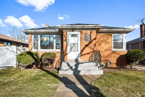 3239 Dora St, Franklin Park, IL 60131