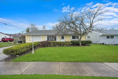 386 Jeffery Ln, Wheeling, IL 60090