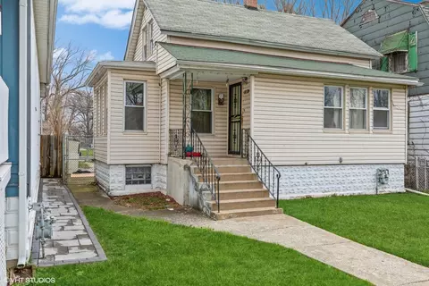 308 E 136th Pl, Chicago, IL 60827