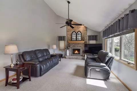 Living - 24203 Merlot Ln, Plainfield, IL 60586 photo 3 of 7