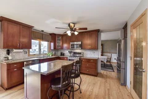 Kitchen - 24203 Merlot Ln, Plainfield, IL 60586 photo 2 of 4
