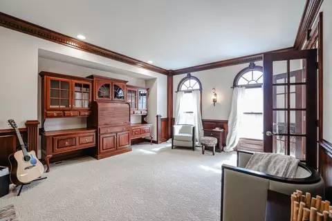 Living - 632 Christopher Ln, Carol Stream, IL 60188 photo 5 of 7