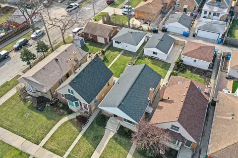 View/Area - 7707 W Devon Ave, Chicago, IL 60631 photo 3 of 4