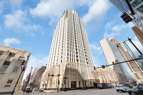 1250 S Michigan Ave #1003, Chicago, IL 60605