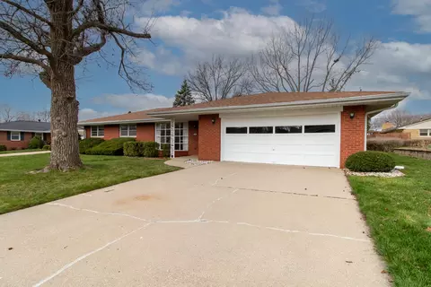 Exterior - 303 S Blair Dr, Normal, IL 61761 photo 11 of 12