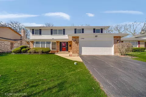 17924 Cherrywood Ln, Homewood, IL 60430