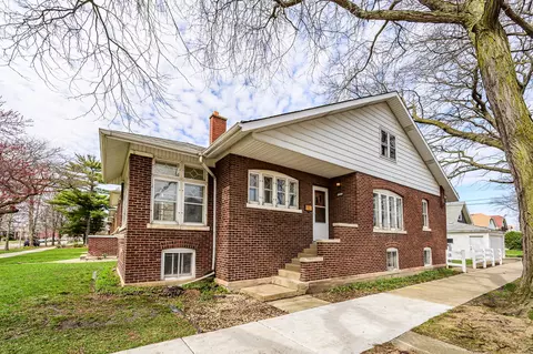 5034 W Wilson Ave, Chicago, IL 60630