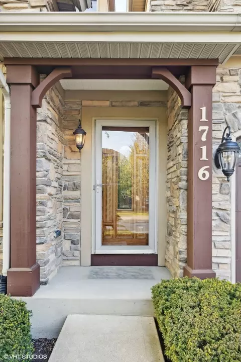 Entry Way - 1716 Elyse Ln, Naperville, IL 60565 photo 1 of 1