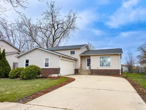 17478 Eastgate Dr, Country Club Hills, IL 60478