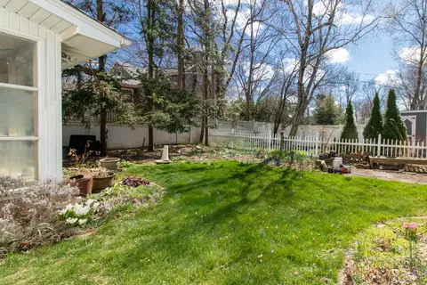 Exterior - 205 Archie Ave, Normal, IL 61761 photo 6 of 8