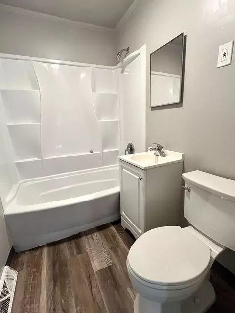 Bath - 57 Circle Dr E, Montgomery, IL 60538 photo 1 of 1