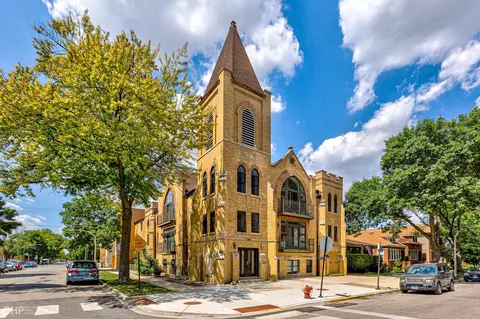 3556 S Seeley Ave #202, Chicago, IL 60609