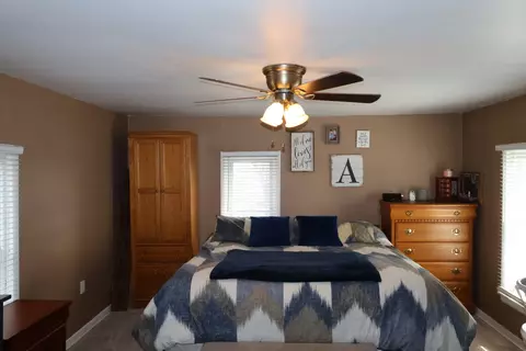 Bedroom - 53 Us Highway 24 Hwy, Onarga, IL 60955 photo 6 of 7