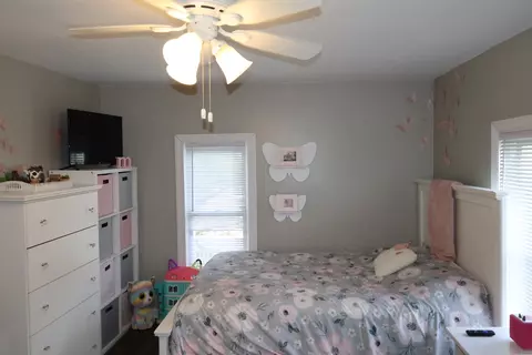 Bedroom - 53 Us Highway 24 Hwy, Onarga, IL 60955 photo 5 of 7