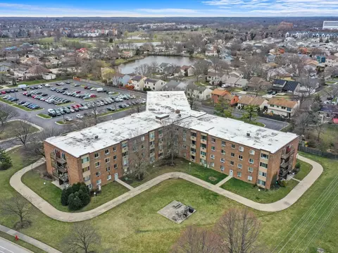 1880 Bonnie Ln #119, Hoffman Estates, IL 60169
