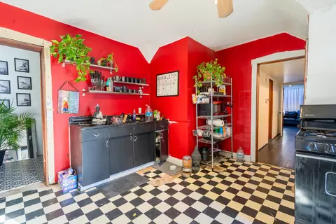 Entry Way - 4018 W Eddy St, Chicago, IL 60641 photo 2 of 2
