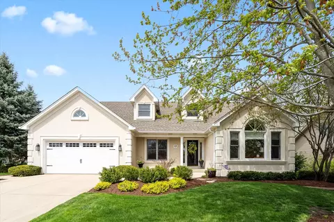 17 Ashwood Ct, Sugar Grove, IL 60554
