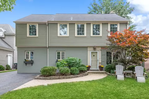 2041 Greenwood Ave, Wilmette, IL 60091