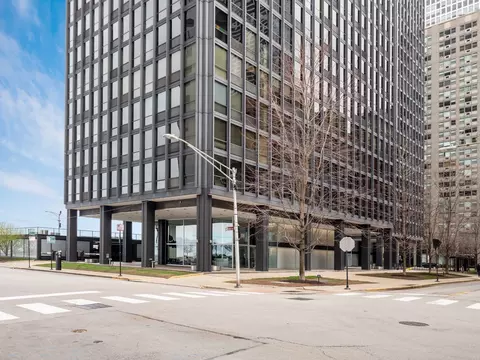 910 N Lake Shore Dr #918, Chicago, IL 60611