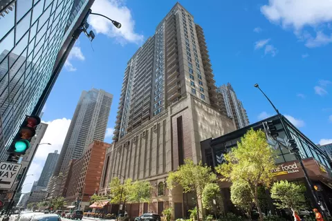 630 N State St #1108, Chicago, IL 60654