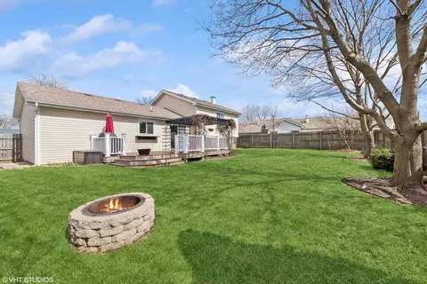 913 Island Ct, Bartlett, IL 60103 photo 20