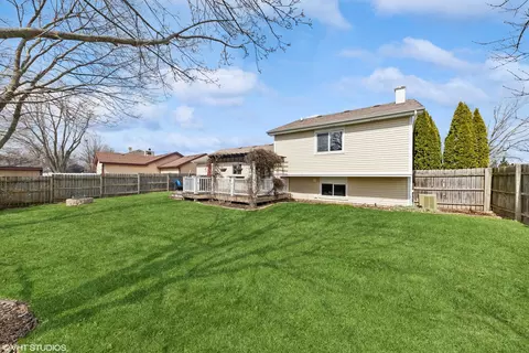 913 Island Ct, Bartlett, IL 60103 photo 21