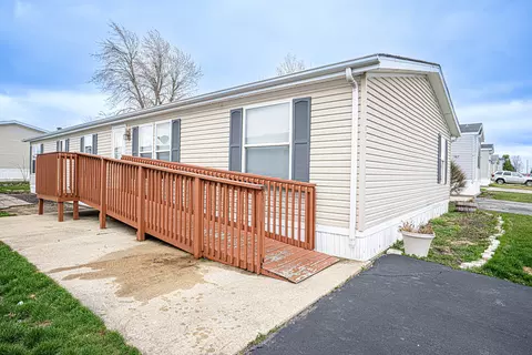 51 Saint Michaels Dr, Bourbonnais, IL 60914