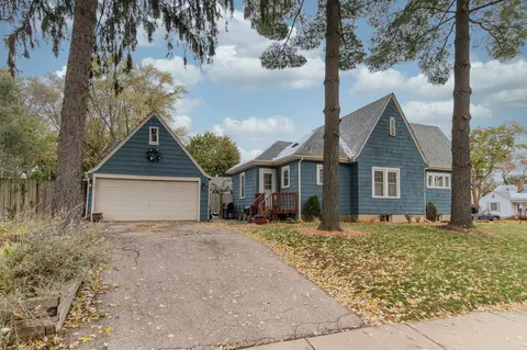 Exterior - 192 S Edison Ave, Elgin, IL 60123 photo 3 of 5