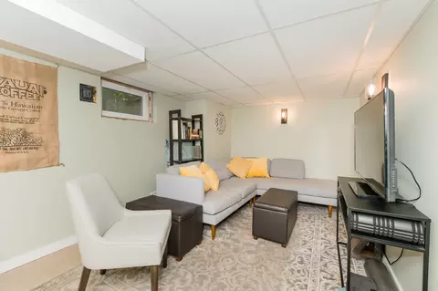 Living - 192 S Edison Ave, Elgin, IL 60123 photo 6 of 6