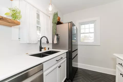 Kitchen - 192 S Edison Ave, Elgin, IL 60123 photo 2 of 7