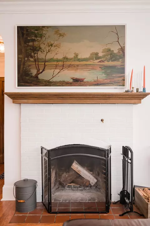 Living - 192 S Edison Ave, Elgin, IL 60123 photo 3 of 6