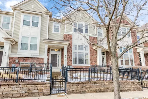 432 Grosvenor Ln, Aurora, IL 60504