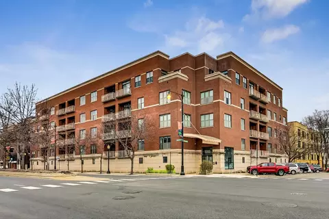 3300 W Irving Park Rd #G2, Chicago, IL 60618