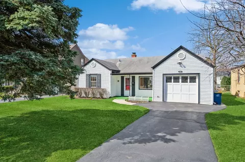 2688 Western Ave, Highland Park, IL 60035