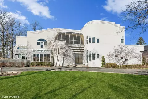 1949 Browning Ct, Highland Park, IL 60035
