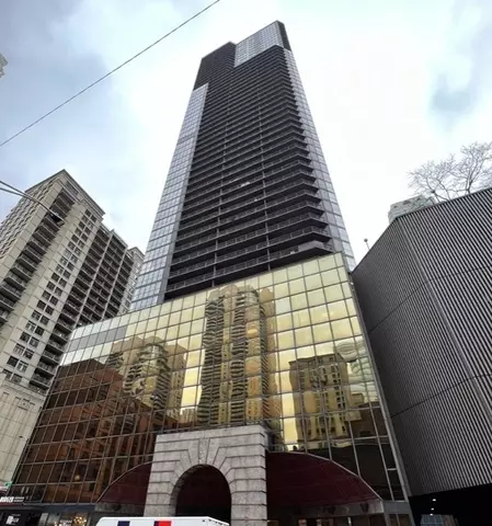 10 E Ontario St #2412, Chicago, IL 60611