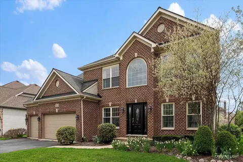 Exterior - 3812 Grassmere Rd, Naperville, IL 60564 photo 2 of 10