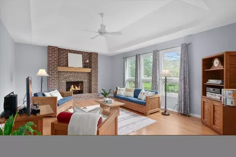 Living - 3812 Grassmere Rd, Naperville, IL 60564 photo 2 of 4