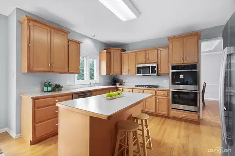 Kitchen - 3812 Grassmere Rd, Naperville, IL 60564 photo 4 of 4