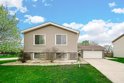 7444 W Hickory Creek Dr, Frankfort, IL 60423